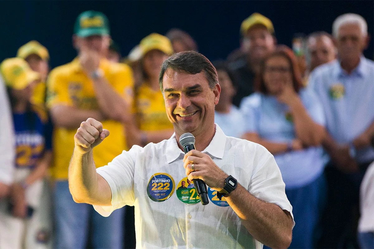 flavio-bolsonaro-elecciones-brasil-foto-xonhua